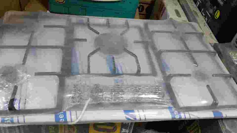 اجاق گاز صفحه ای استیل طرح بوش 5شعله gallery0